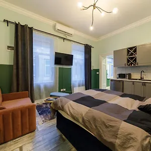 Cozy Modern Space At The Heart Of The Debreţin