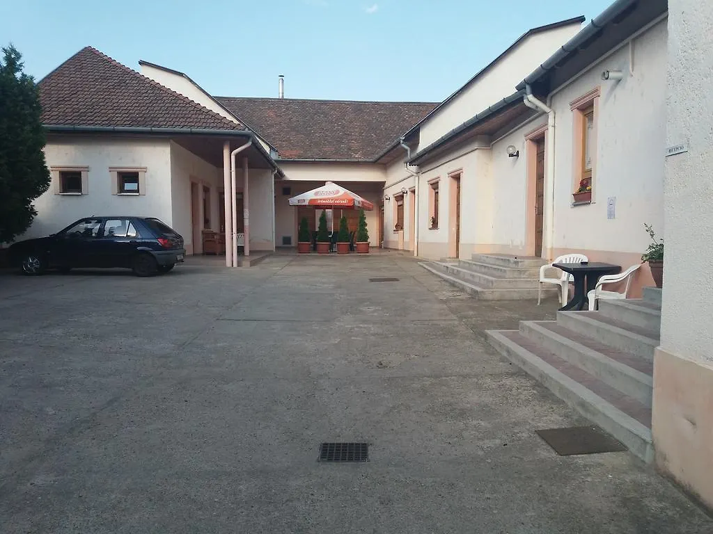 ** Pensjonat Rákóczi panzió Debreczyn Węgry